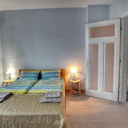 Retro & Friendly Old Town House With A Garden Holiday home